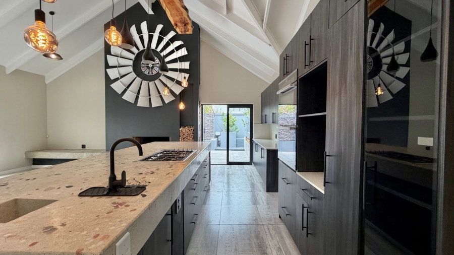 6 Bedroom Property for Sale in Fernwood Western Cape